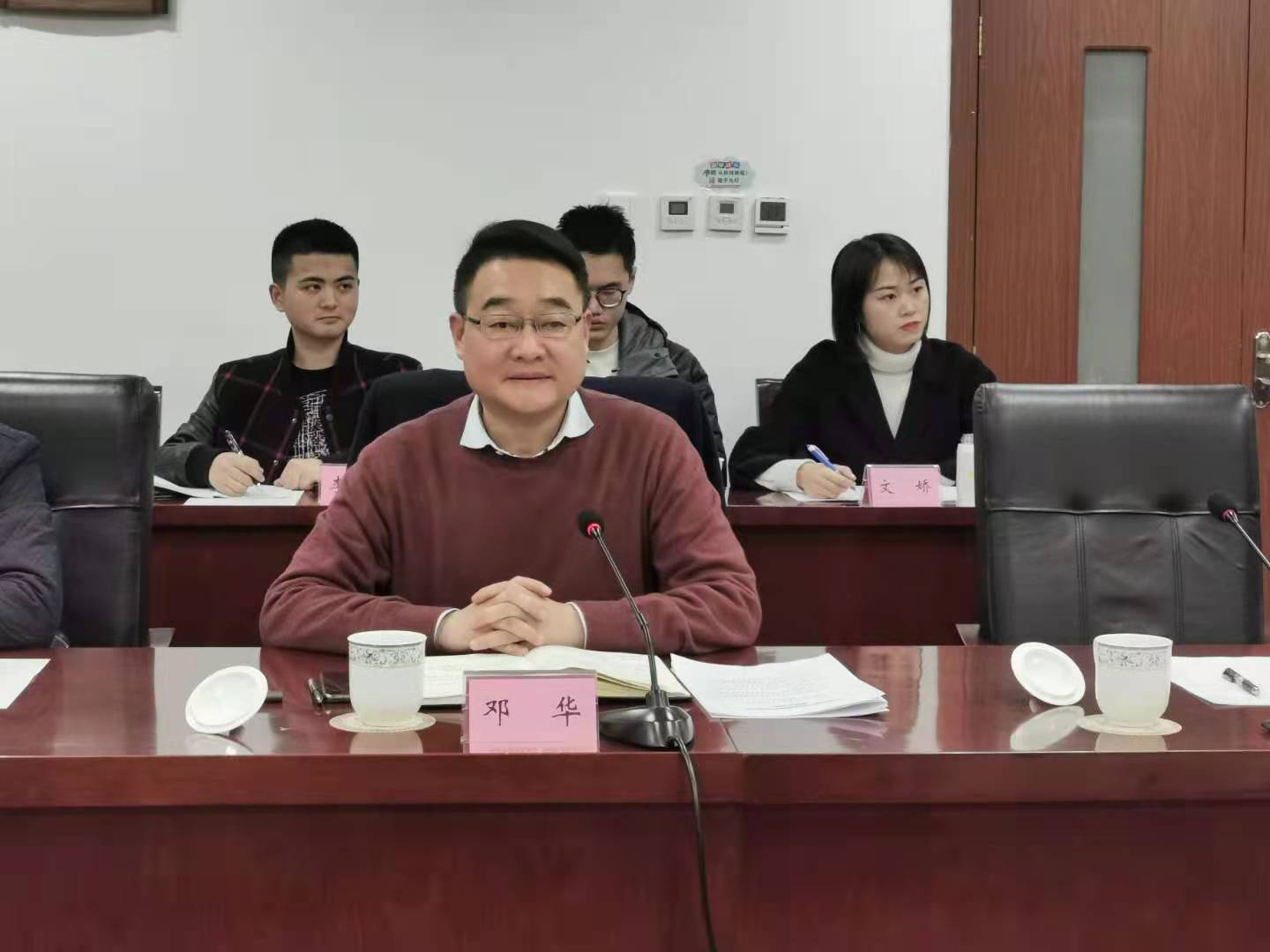 “省、市、縣三級聯(lián)動(dòng)，多方齊力推動(dòng)達(dá)州苧麻產(chǎn)業(yè)發(fā)展”。